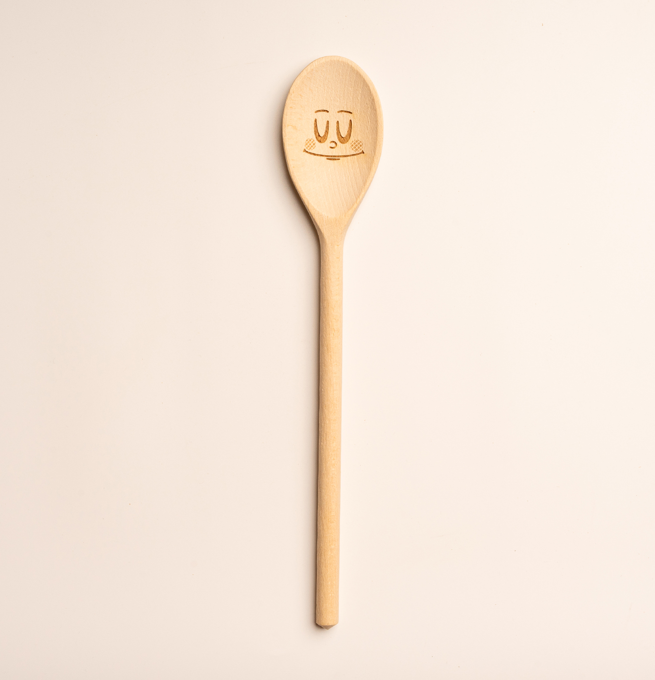 Mestolo il legno da cucina.