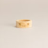 Porta tovaglioli in legno inciso.