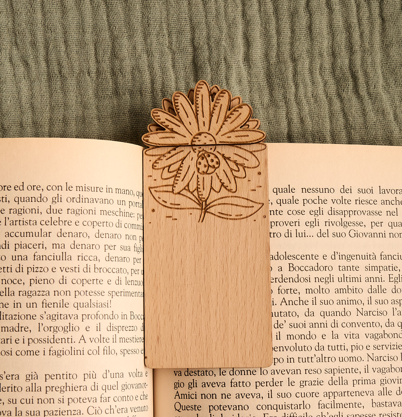 Segnalibro Layer in legno di faggio.