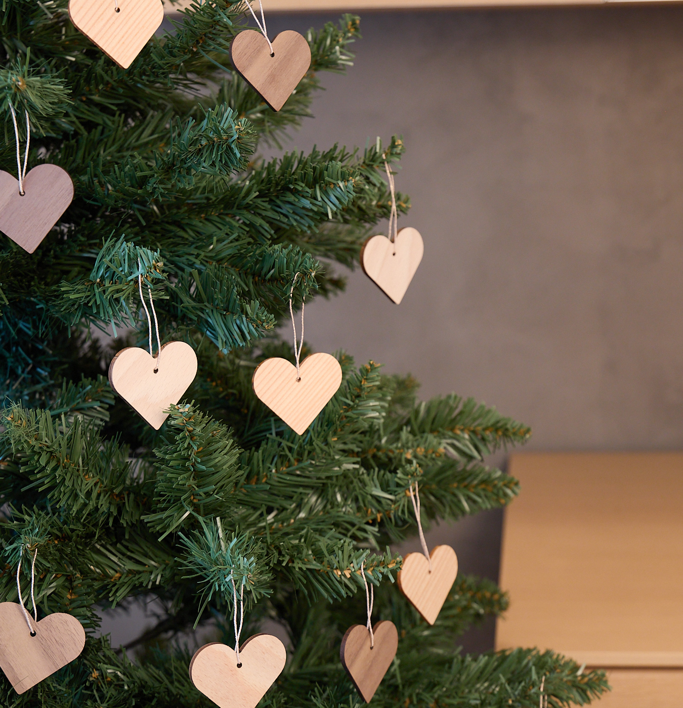 addobbo in legno per l'albero di Natale