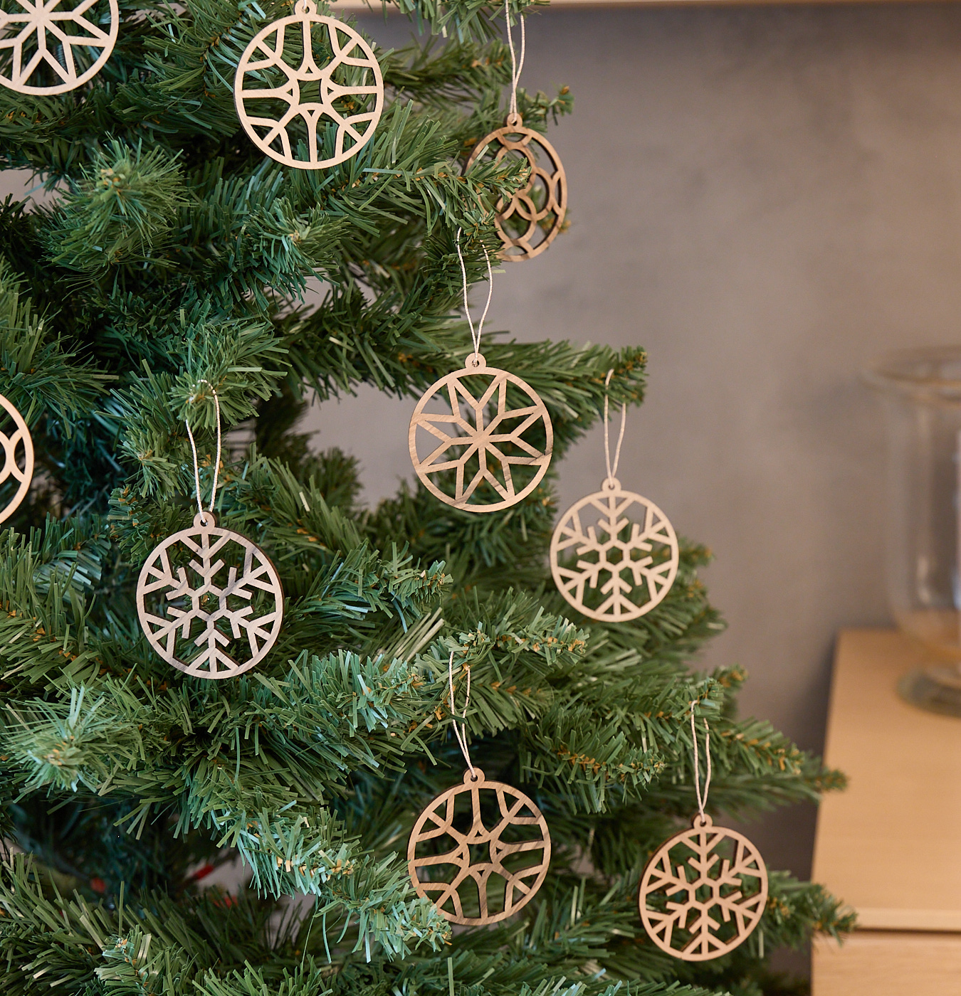 addobbo in legno per l'albero di Natale