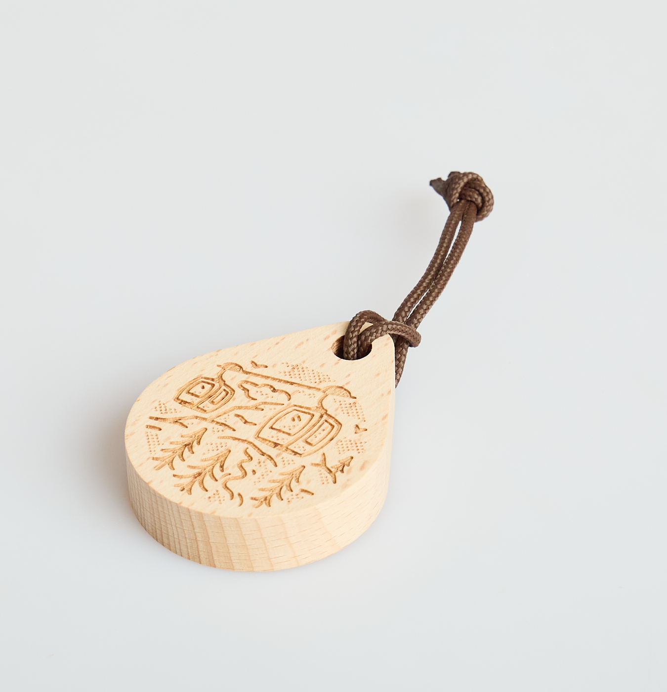 cavatappi in legno a forma di goccia con cordino